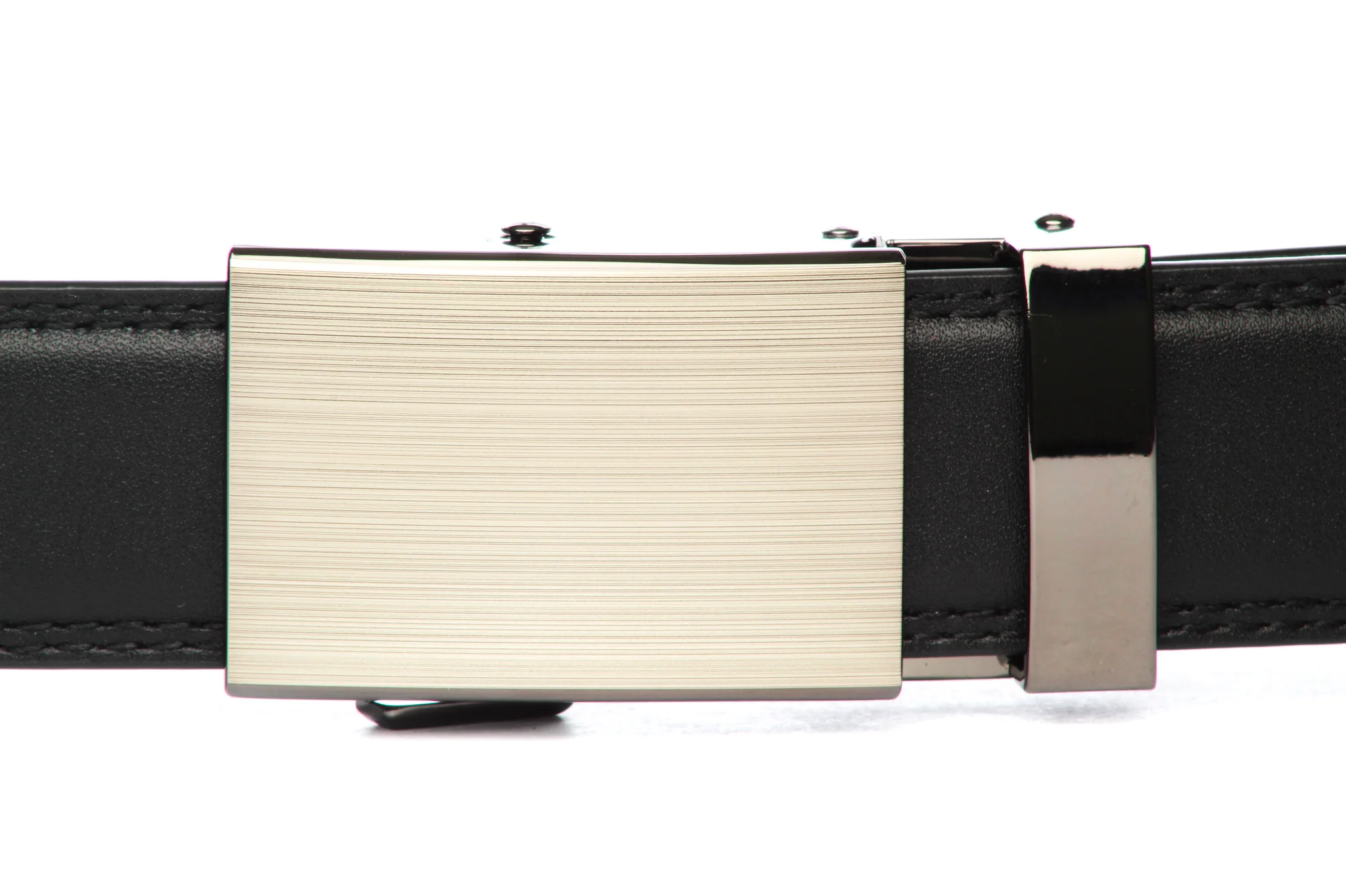 1.25" Classic Buckle in Formal Gunmetal - Image 7