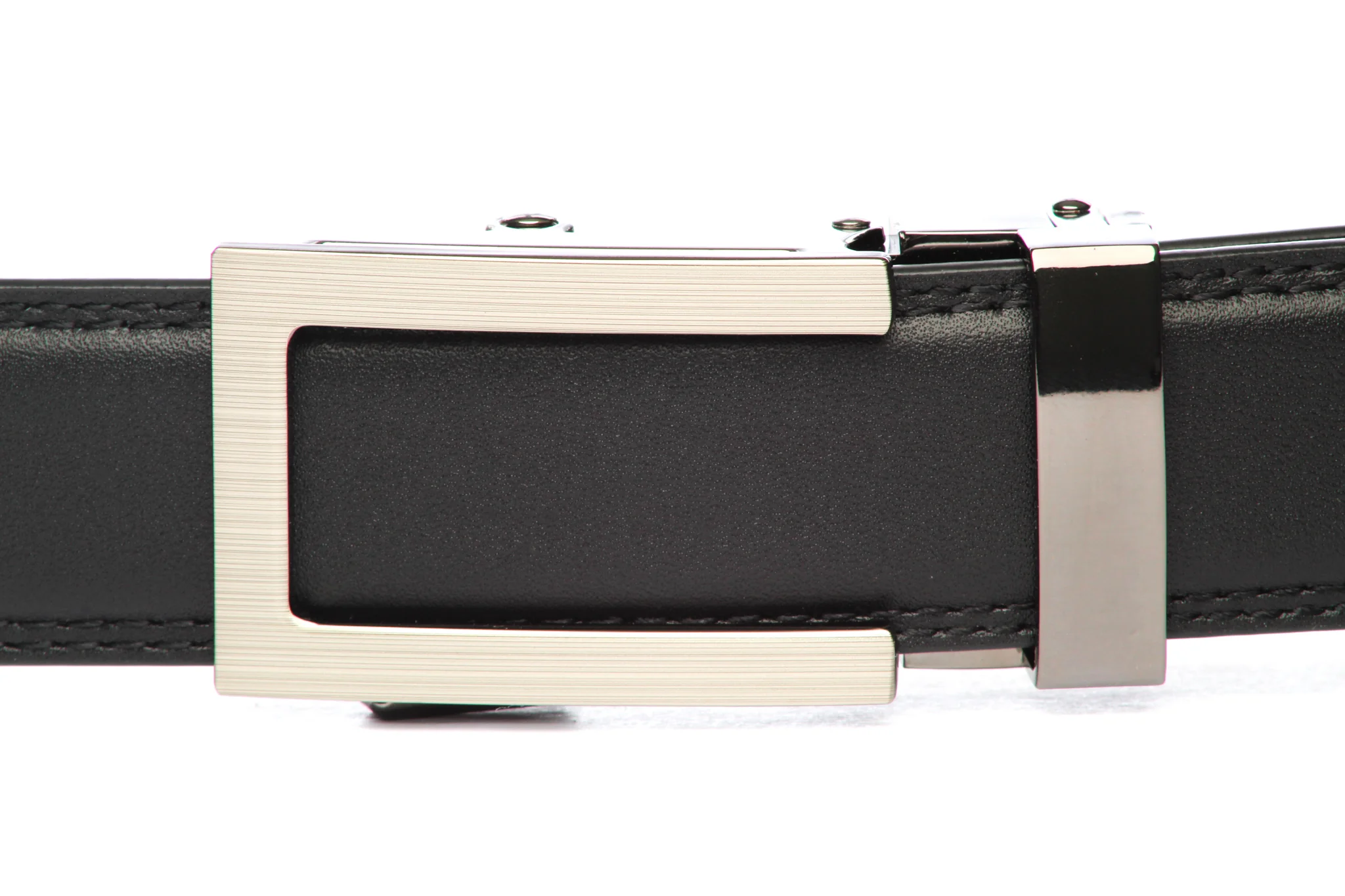 1.25" Traditional Buckle in Formal Gunmetal - Image 5