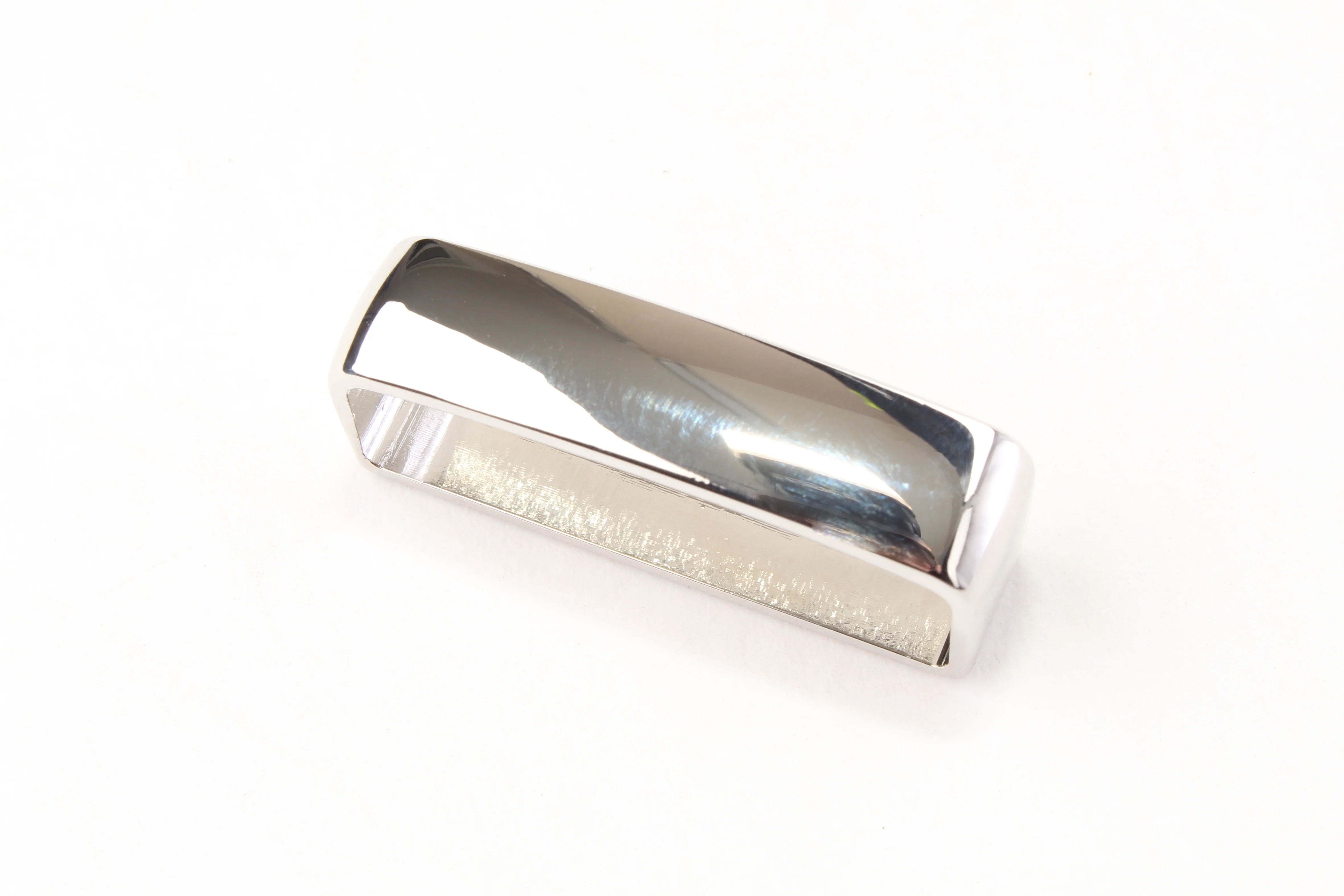 1.5” Metal Loop in Nickel Free - Image 3