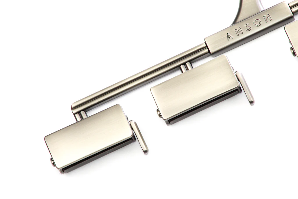 Anson Belt 4 Strap Hanger in Gunmetal - Image 4